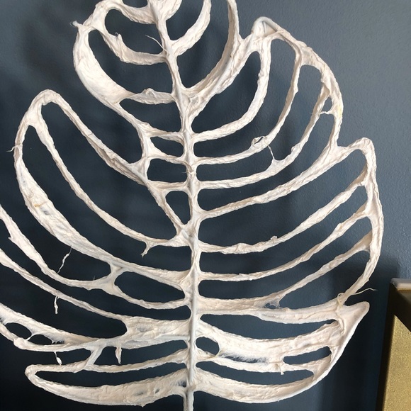 Scott Living white leaf stand NWT - Picture 1 of 3